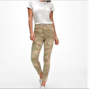NWT GAP “High Rise True Skinny Ankle” Jeans